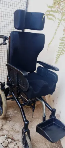 Cadeira de Rodas postura infantil Confortável e Ergonômica