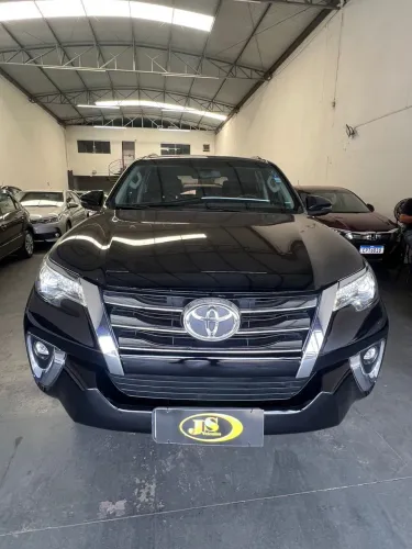 ? Toyota SW4 SRX 2.8 4x4 ? 2019 ? Preta ? 120.000 km ? R$ 235.900 Descrição: