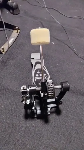 Pedal de Bumbo Pearl p50