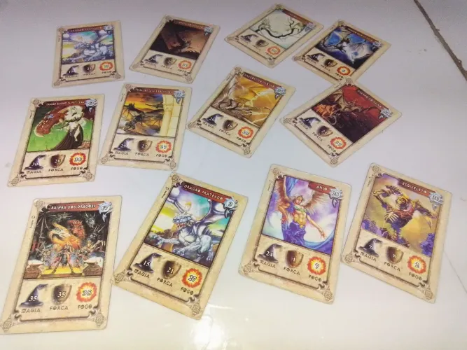 Kit de cards bem conservada original pra jogar e colecionar 