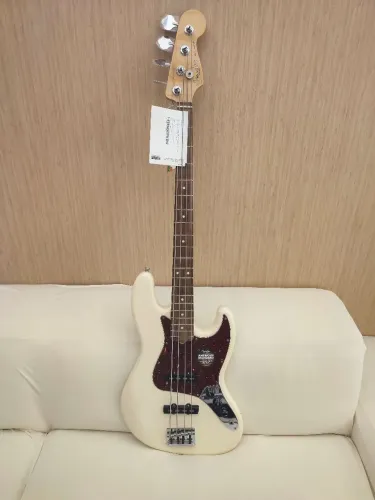 Vendo Baixo Fender Americano