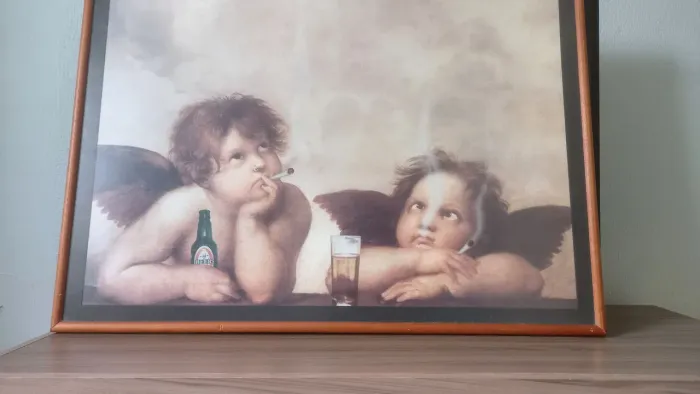 Quadro Anjos Fumando e Bebendo Cerveja