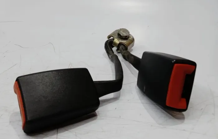 Engate Duplo Cinto de Segurança Traseiro Audi A3 2005    