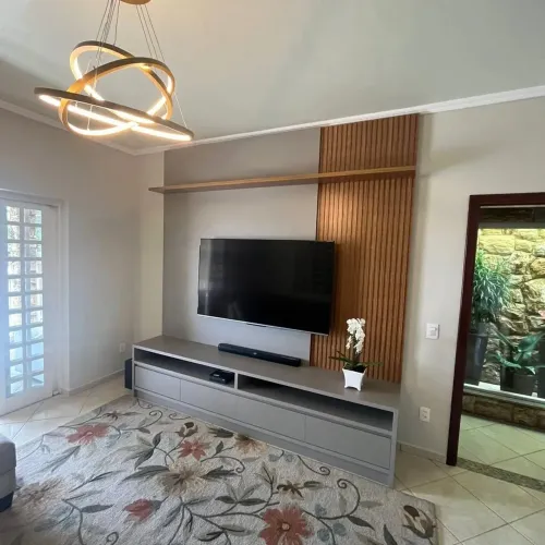 Painel de TV em MDF