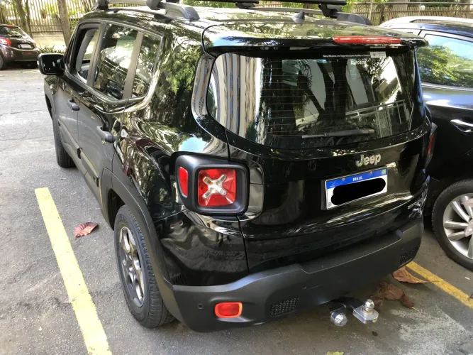 Jeep Renegate Sport preto