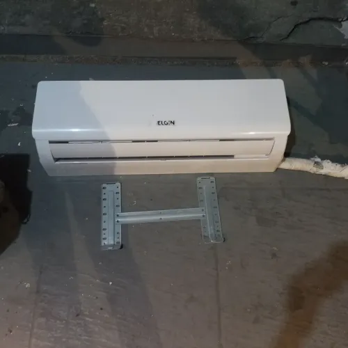 Evaporadora com suporte com controle, comprensor,(79) 9. * 