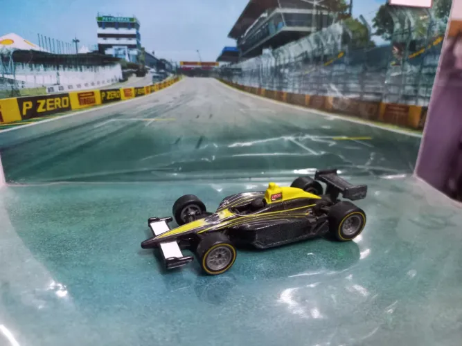 Miniatura de Carro de Fórmula indy 1/64 lotus customizada ver fotos - Colecionável