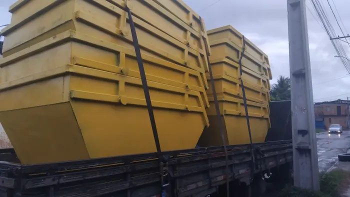 Caixa de Entulho 5m3 já pintada 