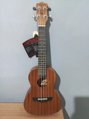 Ukulele Tagima 23K Concert