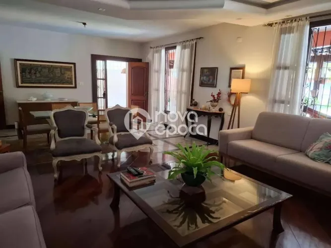 Barra da Tijuca | Casa 4 quartos, sendo 2 suites