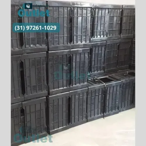 Caixa agrícola preta