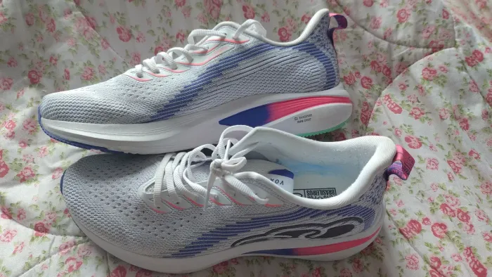 Tênis VOA: Conforto e Design para Sua Corrida