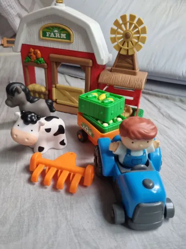 Fazendinha Infantil com Trator e Animais