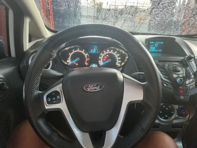 Ford Fiesta Sedan 1.6 16V Flex Mec. 2015