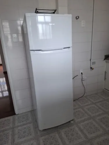 Geladeira Cycle Defrost 332L Prateleiras Removíveis Consul - CRD37MB - NOVA (PRESENTE)