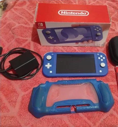 Nintendo Switch lite 32Giga, original.