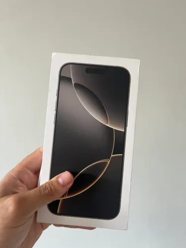 iPhone 16 Pro Max - Preto Titanium