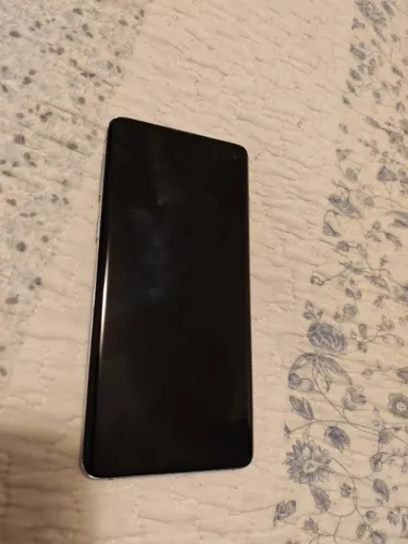 Galaxy S10. Telefone usado.