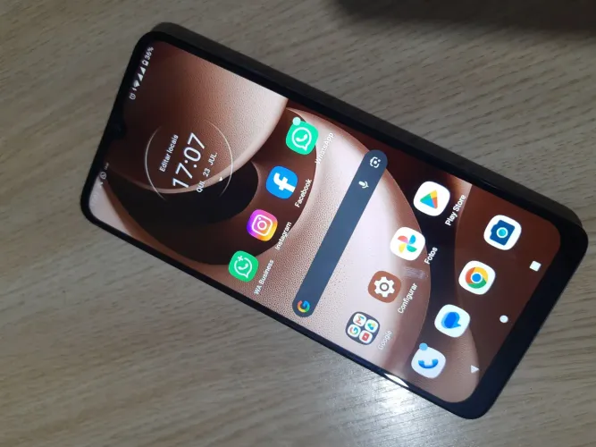 MOTOROLA E22 128GB/4 de Ram VALOR 250$