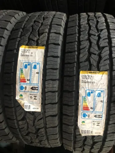 Pneu 235/75/15 Dunlop AT novo!