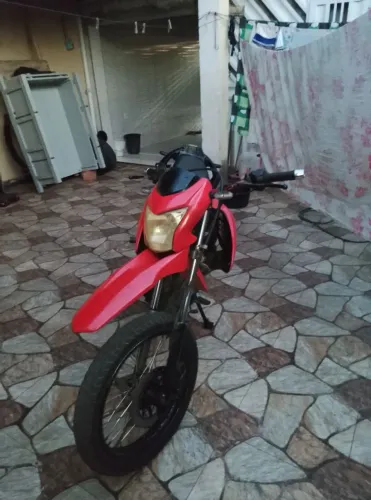Vou vender pq eu quero uma mais baixa para min ainda i também euro uma inferior a ela vend