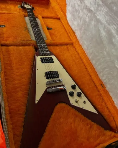 Vendo Gibson Flying V Faded 2008