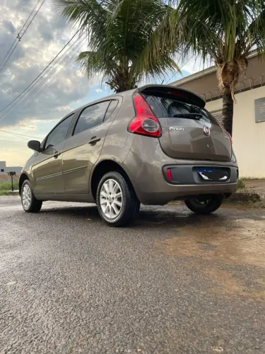Fiat Palio Attractive 1.0 EVO Fire Flex 8V 5P 2013