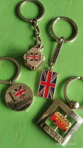 4 chaveiros ingleses antigos 