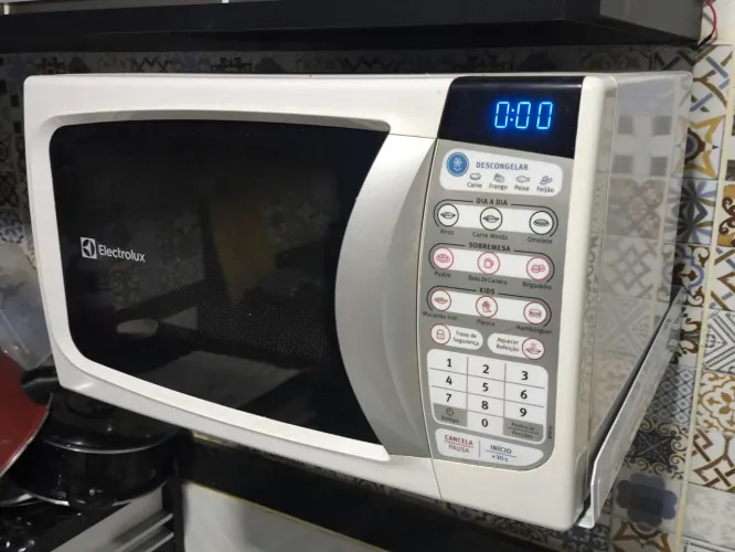 Microondas Electrolux 21l não esquenta!