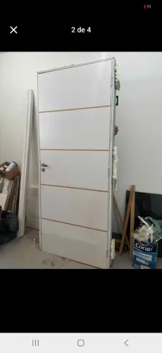 Porta de madeira 2,10x0,80