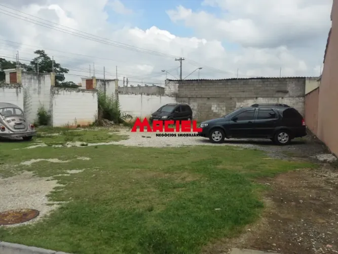 Terreno no Condomínio Vila Europa (Jacareí) - plano / projeto aprovado
