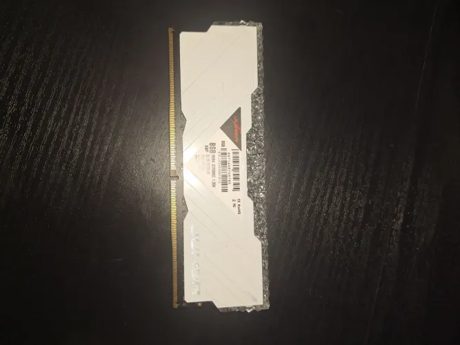 Memória ram Juhor ddr4 8gb de ram que funciona às vezes (LEIA A DESCRIÇÃO)