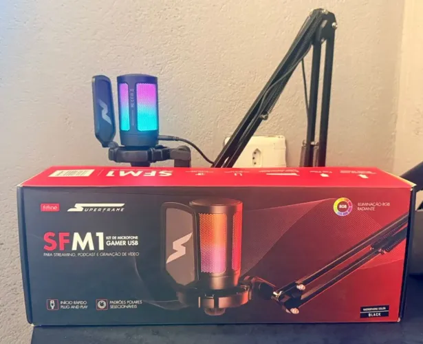 Microfone versátil USB com braço articulado