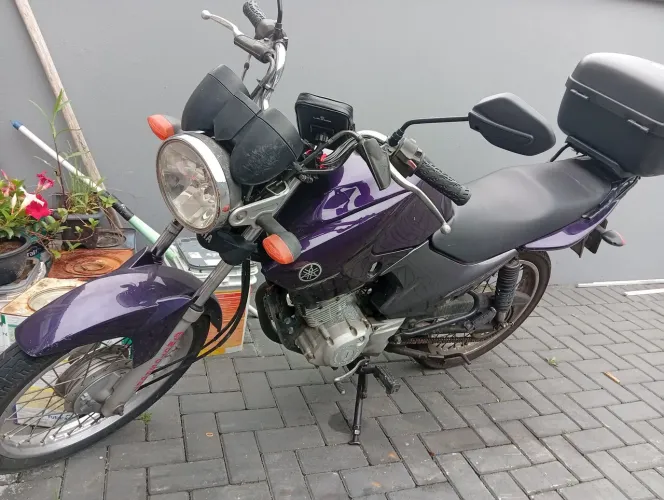 Vendo moto Yamaha em otimo estado