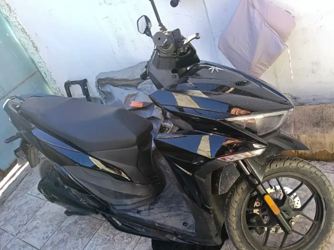 Moto elétrica e automático