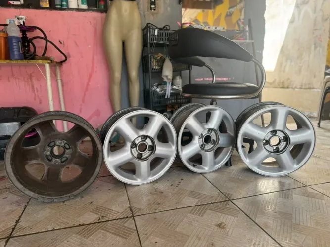 KIT 4 RODAS VOLKSWAGEN - ARO 15