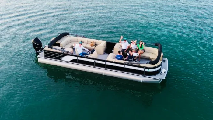 BARCO CANASTRA 950 25/26 IMPECÁVEL
