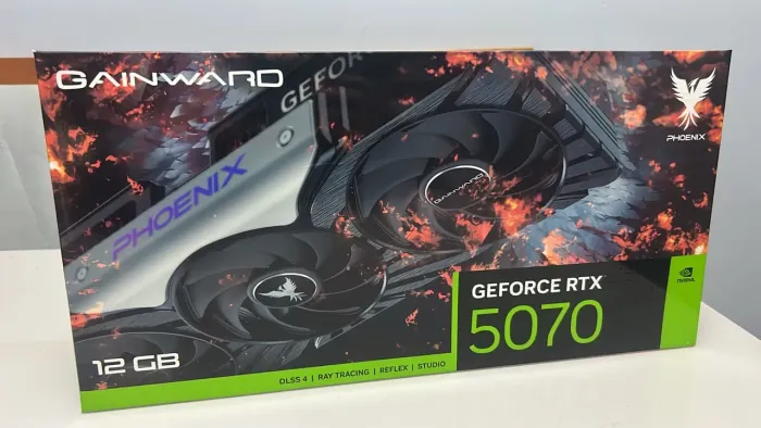 Placa de vídeo 5070 gainward phoenix
