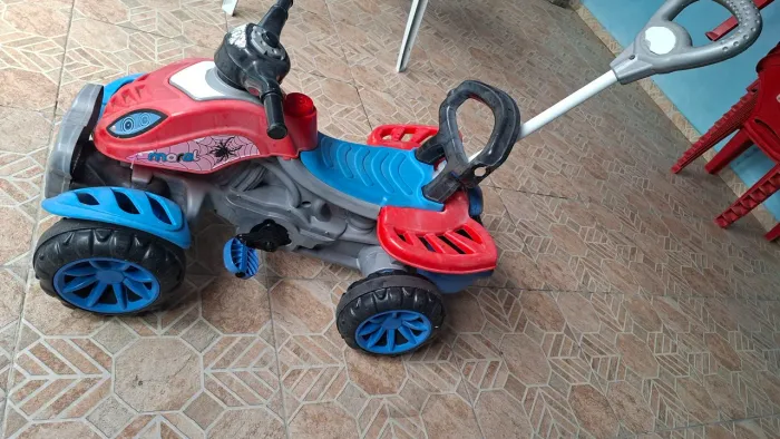 Carrinho, quadriciclo infantil