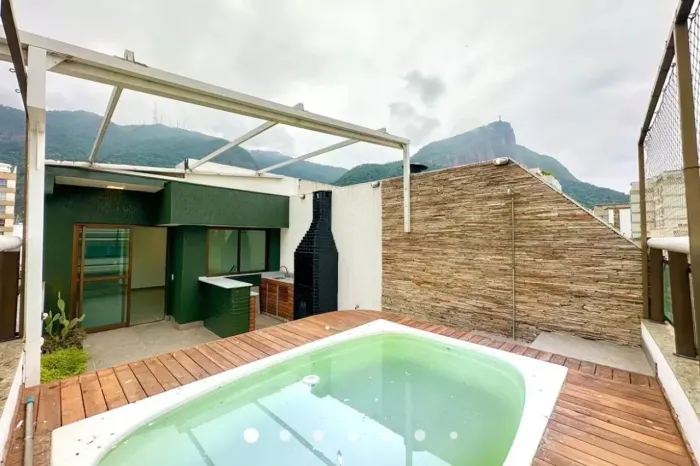Duplex para aluguel tem 180 metros quadrados com 2 quartos em Jardim Botânico - Rio de Jan