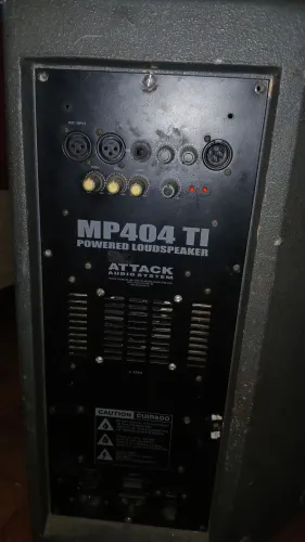 Caixa ativa Attack MP404Ti
