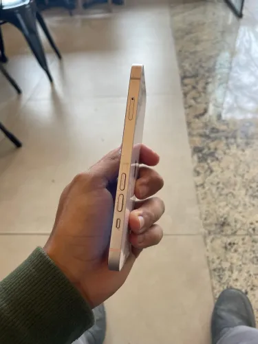 iPhone 13 usado 