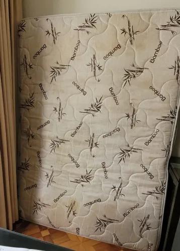 Oportunidade! Vende-se Colchão de Casal Bamboo