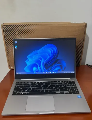 Notebook Samsung Book semi-novo! 