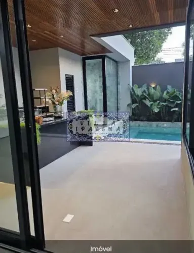 CASA CONTEMPORÂNEA DE ALTO PADRÃO À VENDA NA BARRA DA TIJUCA - 4 SUÍTES, PISCINA E ÁREA GO
