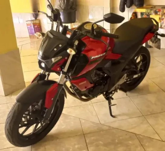 Yamaha FZ15 Fazer ABS 150cc 2024 | Baixa KM | Único Dono | Estado de Zero Km