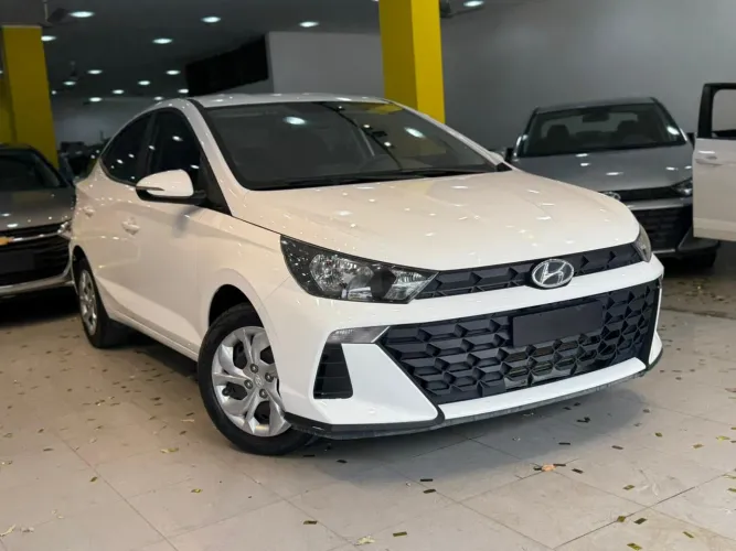 Hyundai HB20S Comfort Plus 1.0 Flex 12V Mec. 2025