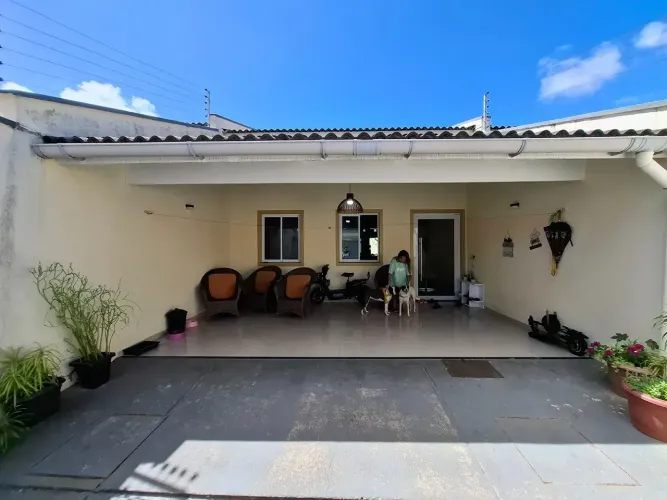 Casa plana na Sapiranga com 130 m², 3 suítes e 2 vagas