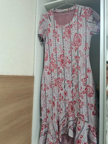 Vestido Novo Tamanho M Por apenas 30,00 vem com cinto