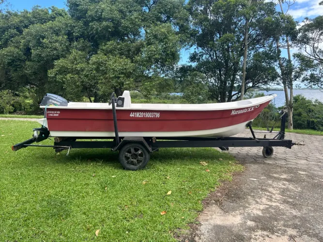 Barco de fibra 5m - motor 25 Yamaha